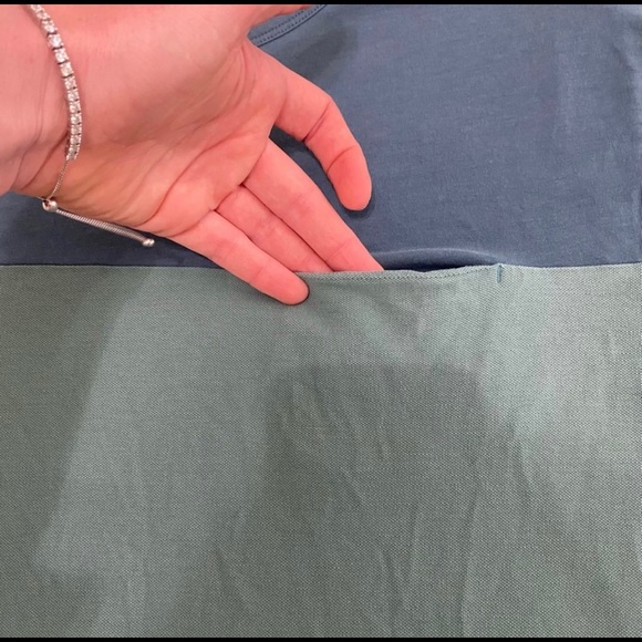 Lululemon T-shirt - Picture 2 of 4